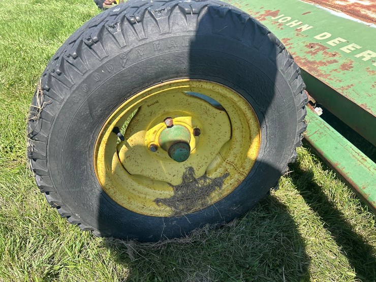 john-deere-27-image-13