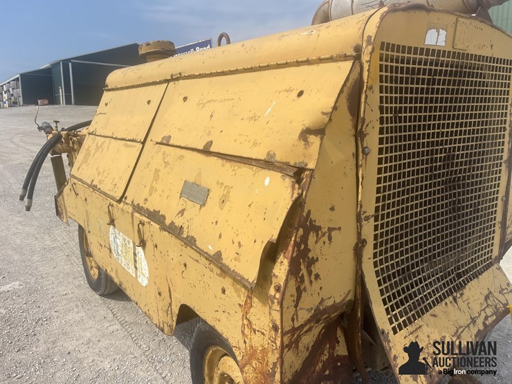 ingersall-rand-dr-365-mobile-air-compressor-image-14