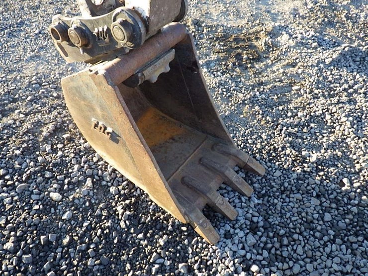 2019-takeuchi-tb260-image-7
