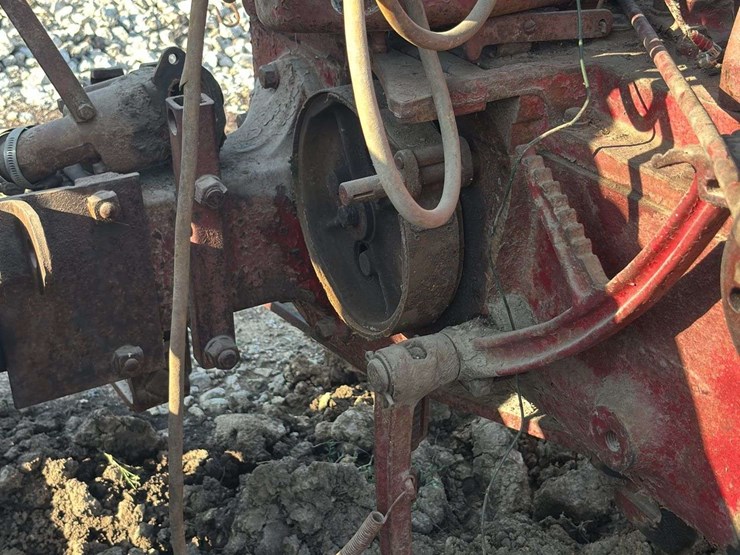 farmall-h-image-42