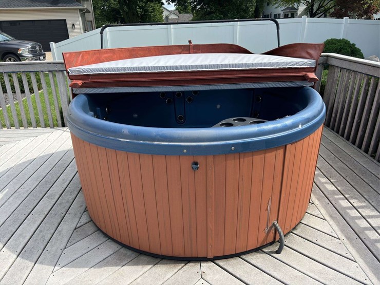hot-tub-image-1