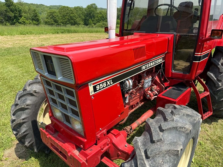 ih-956-xl-mfwd-image-10