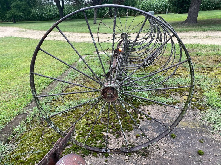 #7493-•-antique-hay-cutter-image-9