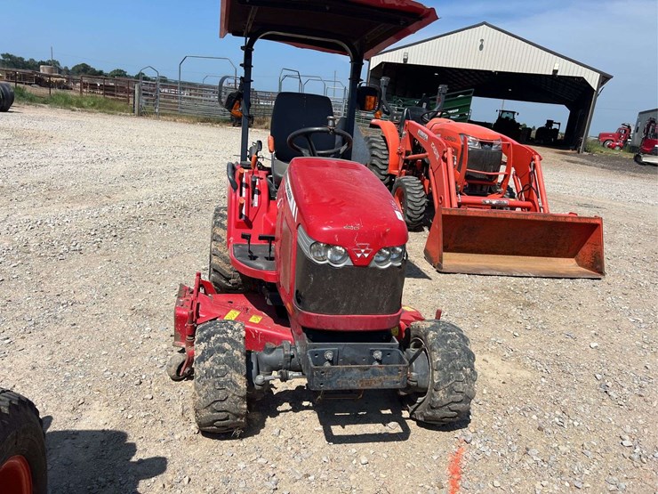 massey-ferguson-gc2400-image-5