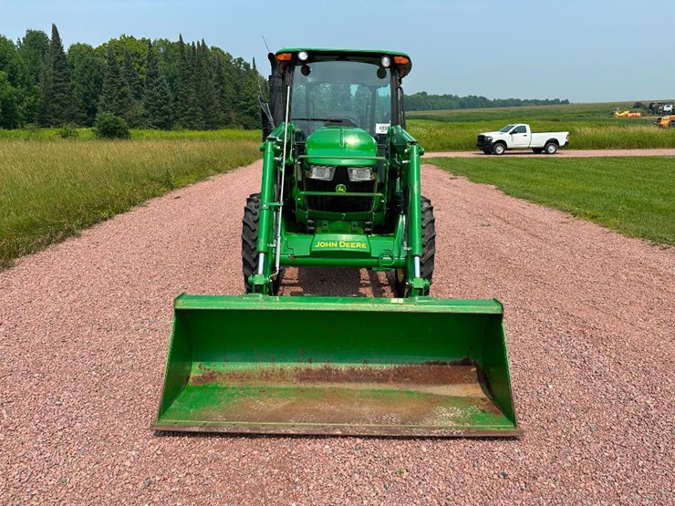 2020-john-deere-5075e-image-2