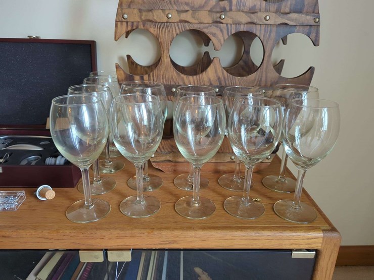 wine-drinker-lot---glasses/opener/rack-image-6