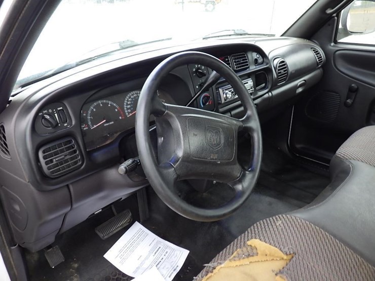 2001-dodge-1500-image-14