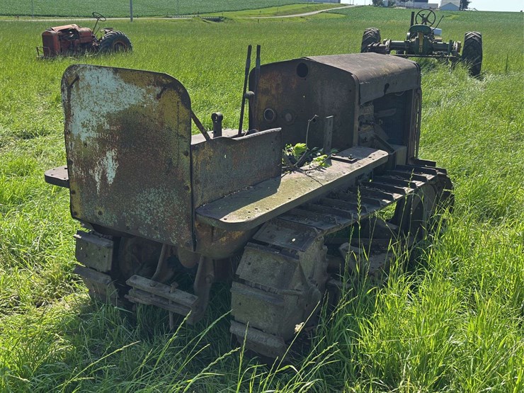caterpillar-ten-crawler-image-5