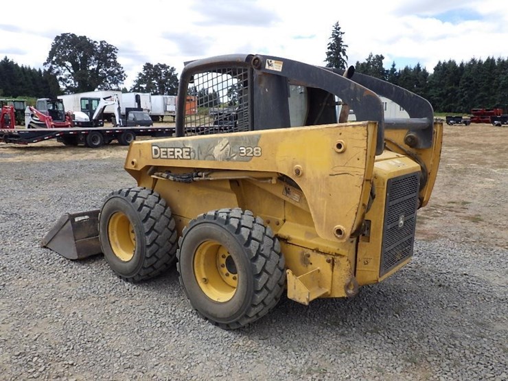 john-deere-skid-steer-loader-image-5
