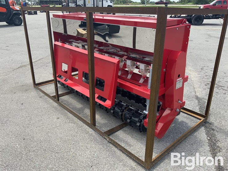 2025-agt-stsd10-3-pt/skid-steer-no-till-drill-image-1