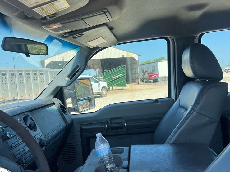 ford-f350-xl-image-32