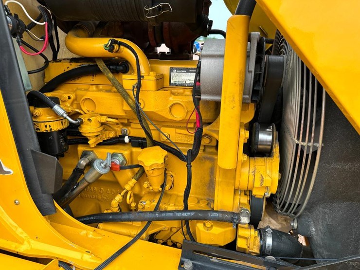 2006-deere-310sg-image-49