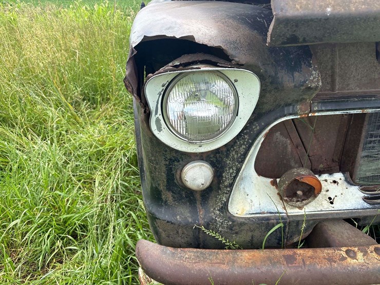 chevy-400-truck-with-minneapolis-moline-corn-sheller-image-28