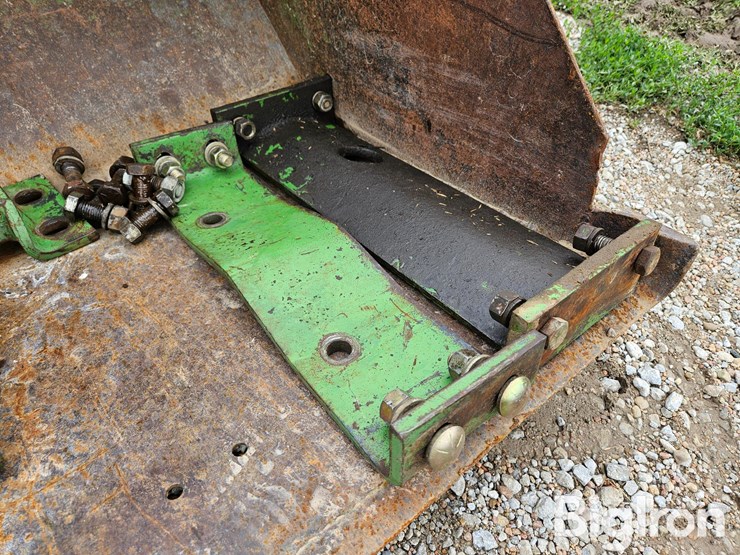 john-deere-148-image-10