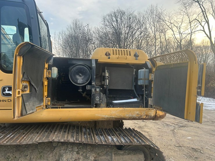2003-deere-200c-lc-image-21