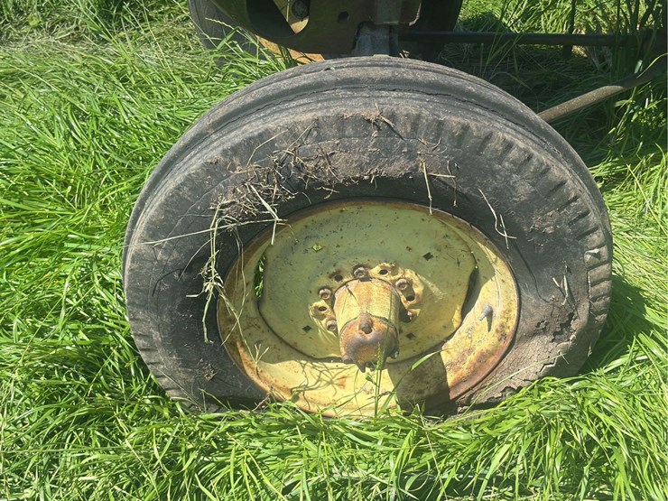 john-deere-70-image-19
