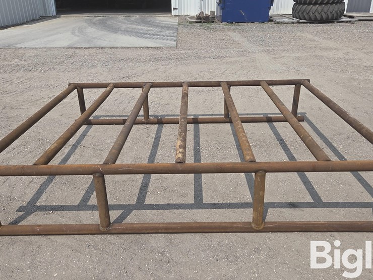 metal-stand-image-4