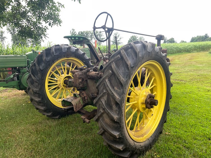 #6676-•-john-deere-parts-tractor-image-6