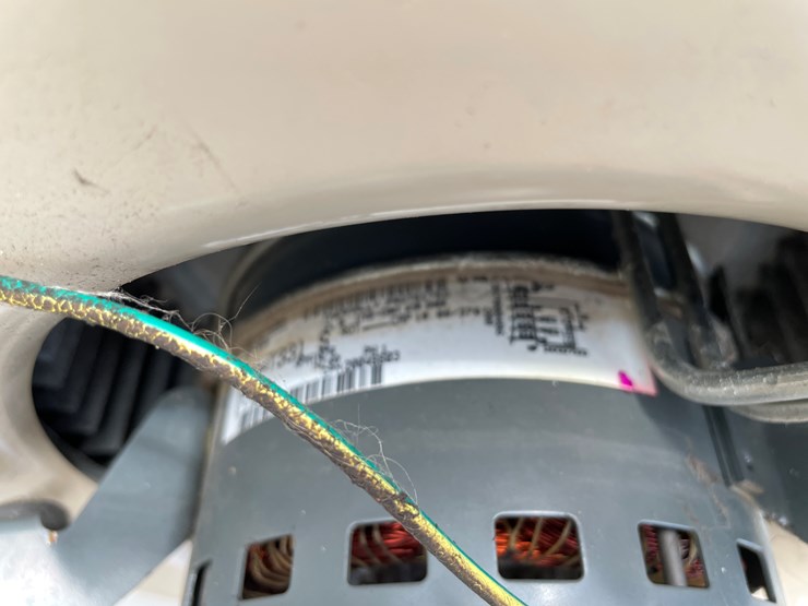 #6352-•-radiator-and-(4)-squirrel-cage-fans-image-8