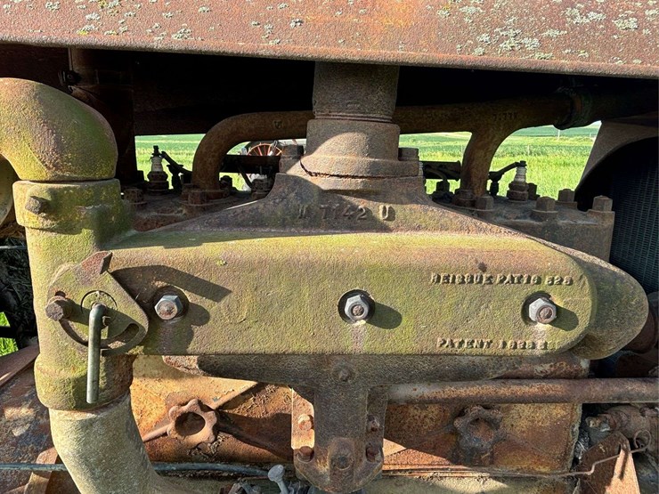 huber-4-cylinder-tractor-image-31