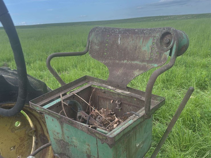 john-deere-70-image-30