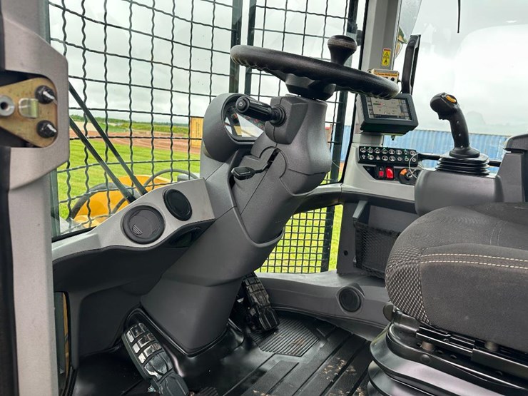2019-caterpillar-938m-image-64