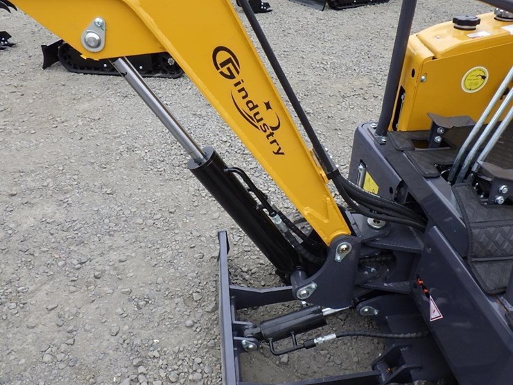 2025-cfg-mx20r-hydraulic-excavator-image-8