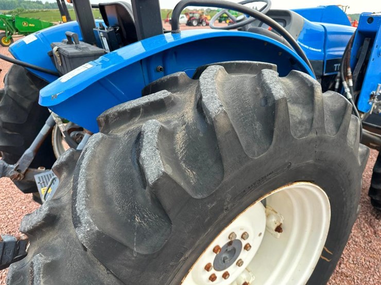 2001-new-holland-tn70-image-8