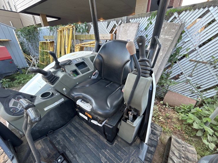 2019-bobcat-e35-image-13