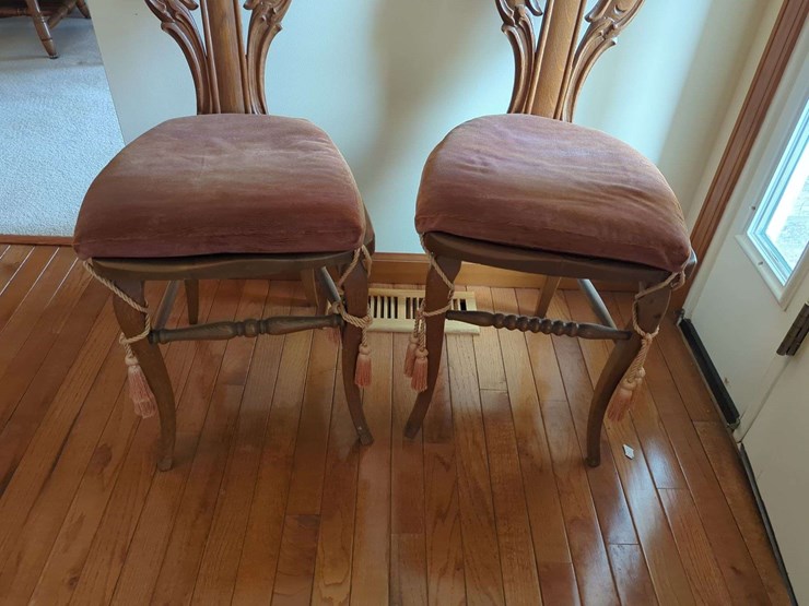 (2)-chairs---carved-image-4