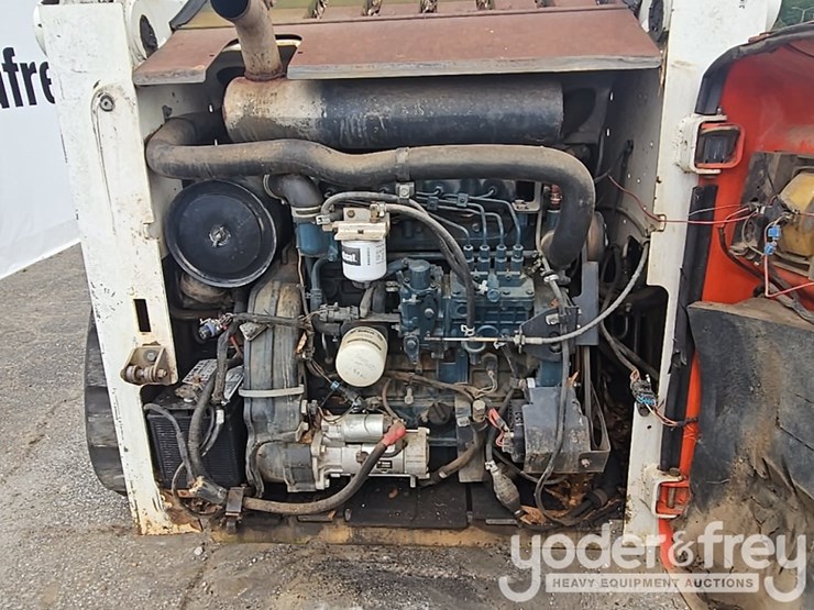 2007-bobcat-t300-image-20