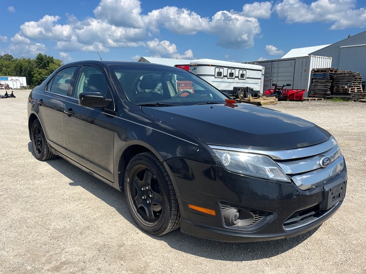 #6296-•-2010-ford-fusion-se-sedan-(has-wi-title)-image-3