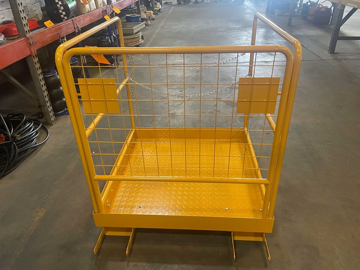#2082-•-forklift-platform-basket-with-fork-pockets-(pr5)-image-3