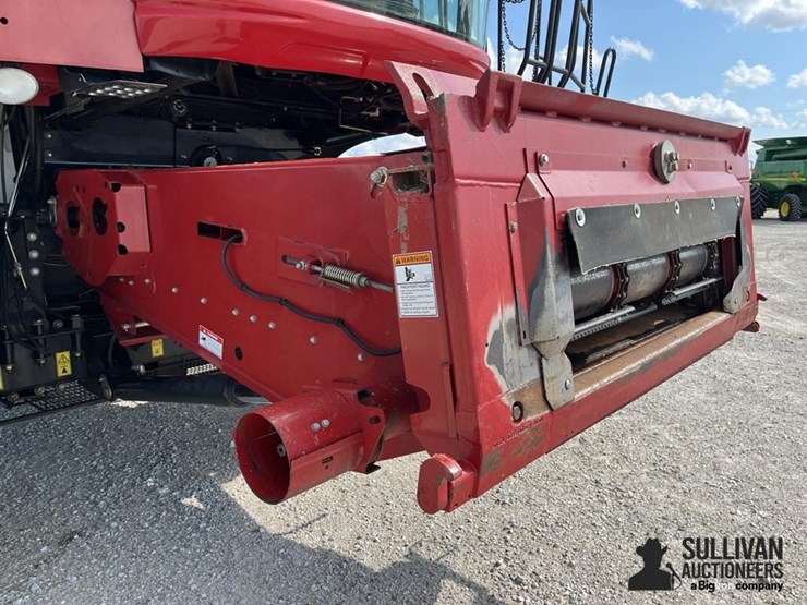2010-case-ih-8120-image-14