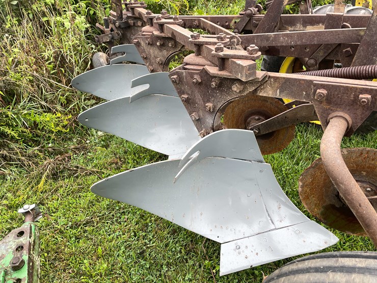 #7465-•-john-deere-3-bottom-plow-image-12