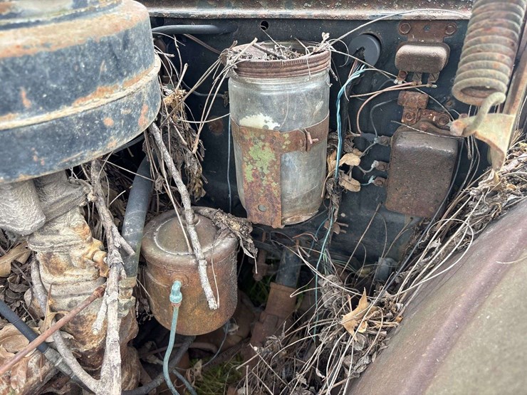 chevy-400-truck-with-minneapolis-moline-corn-sheller-image-91