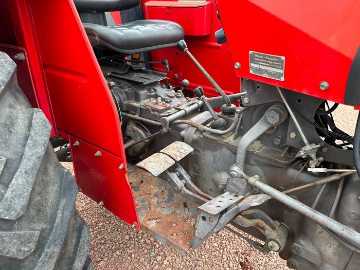 massey-ferguson-231-image-25