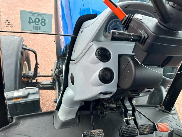 2014-new-holland-t6.175-image-47