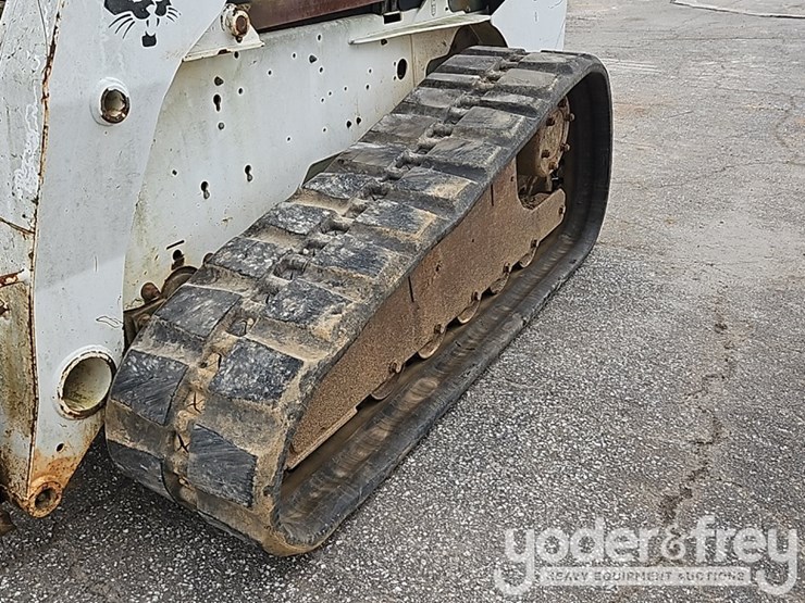 2007-bobcat-t300-image-17