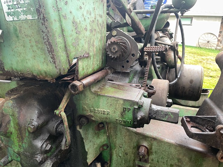 #6674-•-john-deere-parts-tractor-image-18