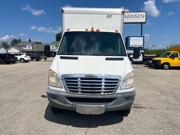 2011-freightliner-sprinter-3500-image-2