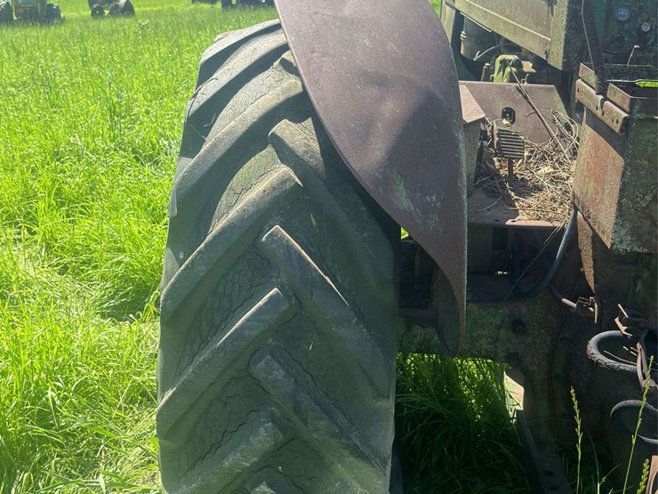 john-deere-70-image-34