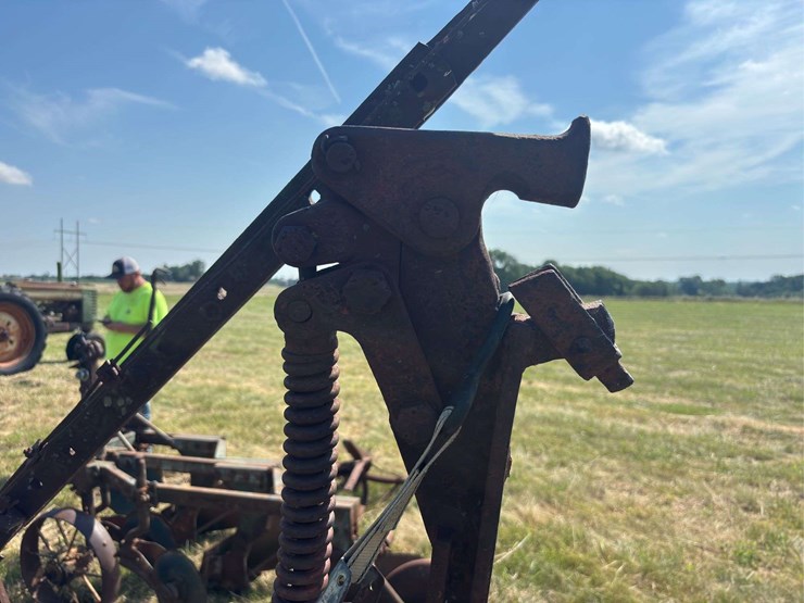 ji-case-pull-type-plow-image-38