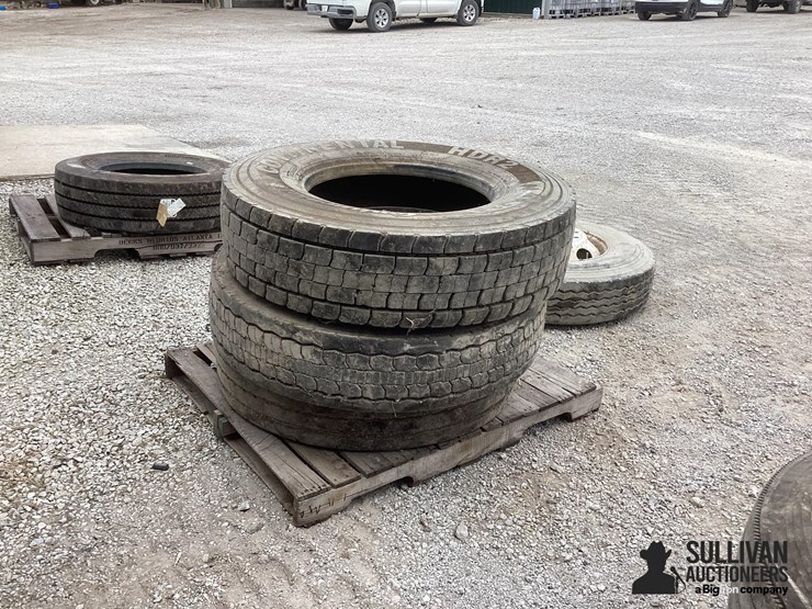 11r22.5-tires-image-4