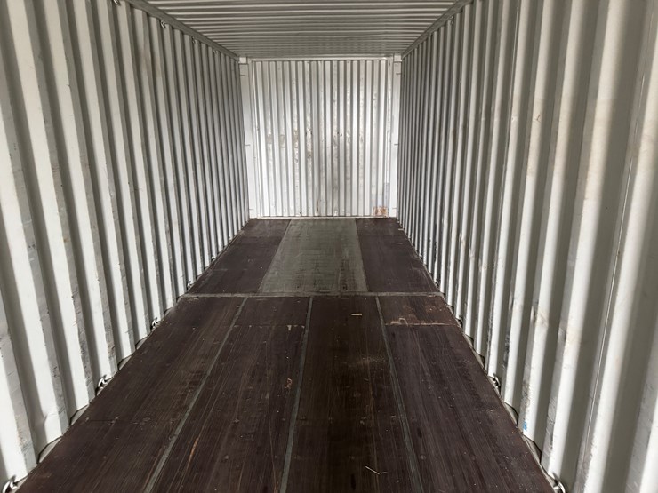 #4424-•-40'-standard-height-shipping-container-image-11