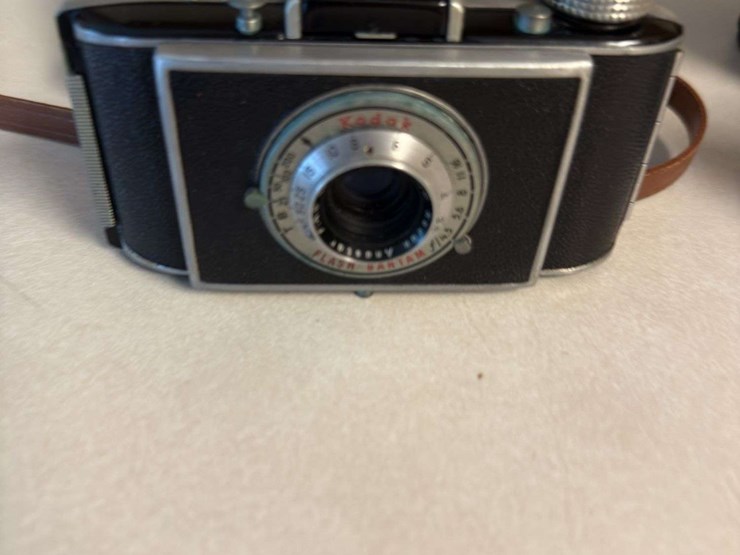 kodak-flash-bantam-and-canon-power-shot-s330-image-3