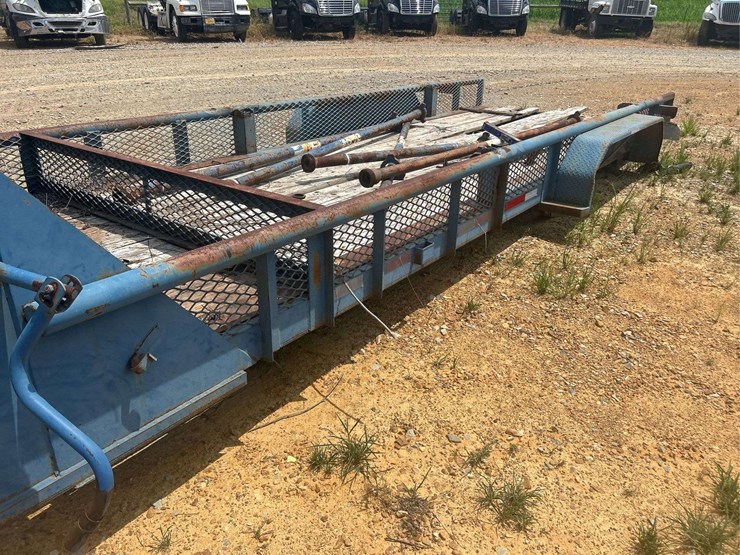 2013-80"-x-20'-t/a-gooseneck-trailer-image-8