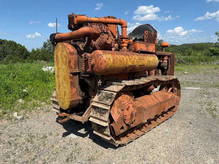 caterpillar-d4-air-compressor-tractor-image-1