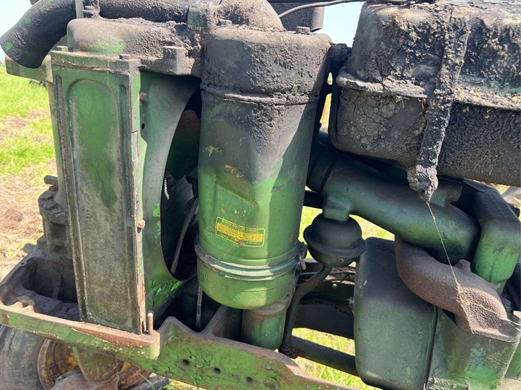john-deere-70-image-45