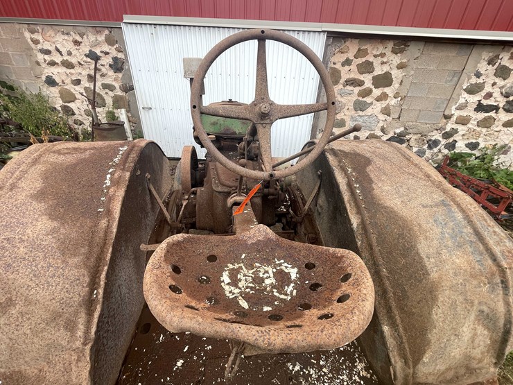 #7485-•-1928-john-deere-tractor-image-15